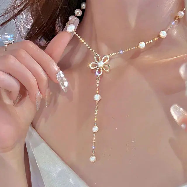 Golden Elegance Pearl Choker